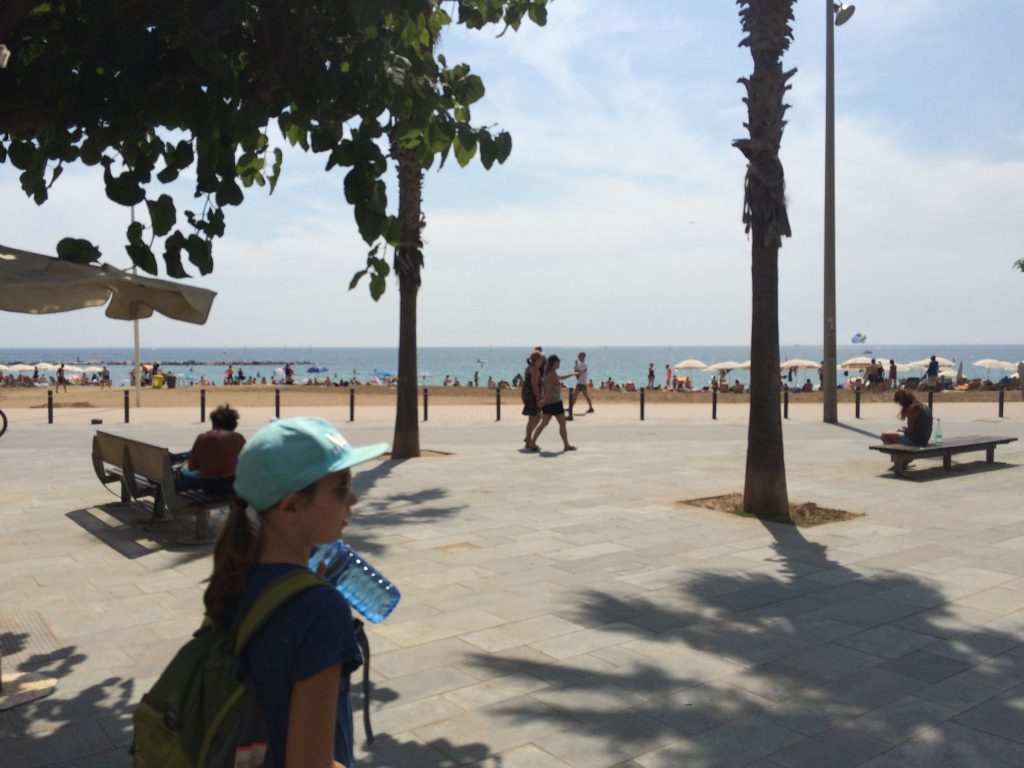 Angekommen: Die Promenade von Barcelonas Strand