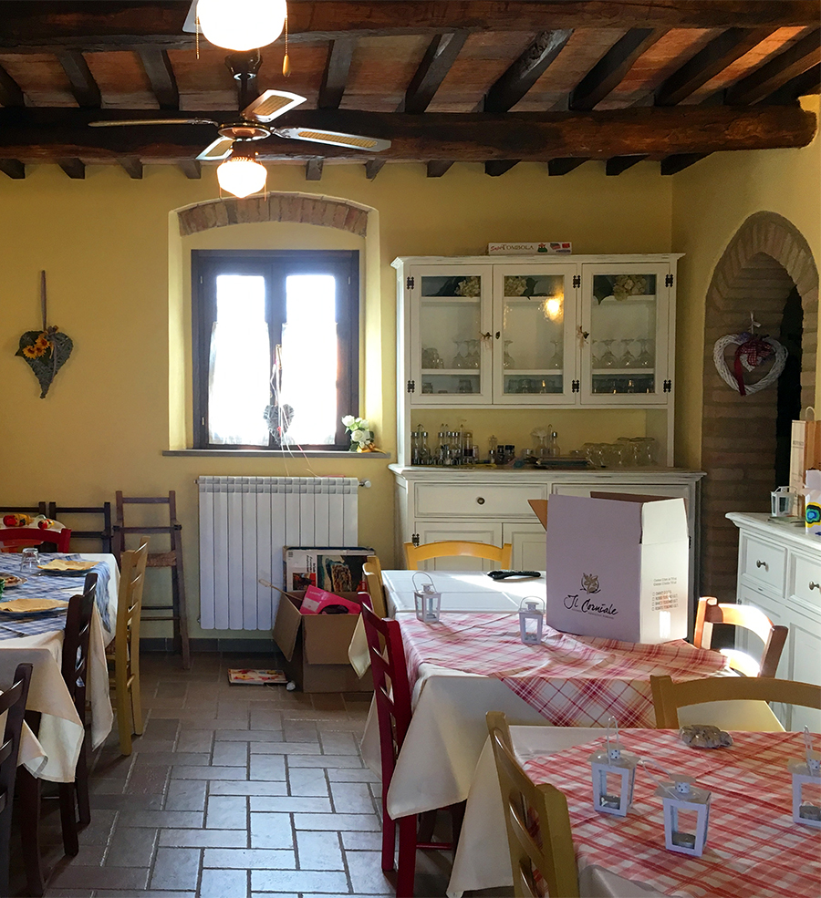 Im gemütlichen Essraum von 'Il Torrino': Hier gibt es Frühstück und Abendessen für die Gäste.