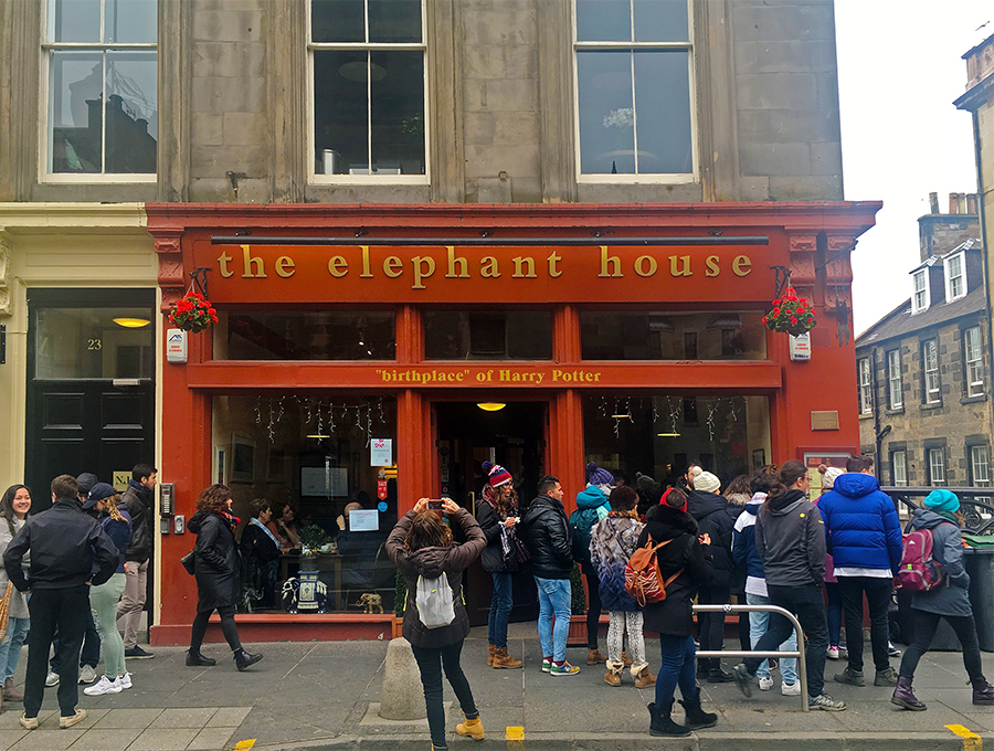 Das 'Elephant House', der 'Geburtsort von Harry Potter', wie das Café sich selbst bezeichnet.
