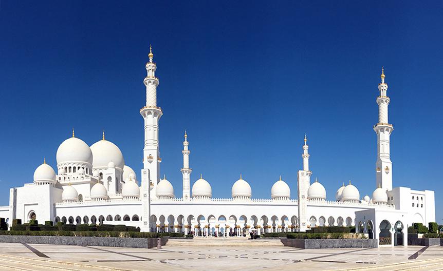 Panoramabild der Grand Mosque in Abu Dhabi