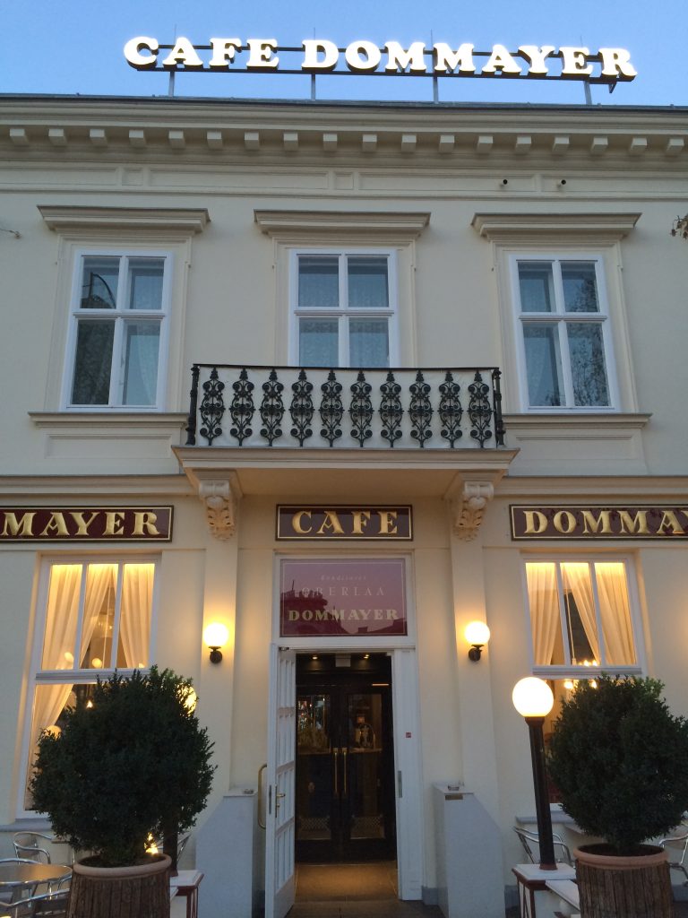 Außenansicht des Café Dommayer in Hietzing.