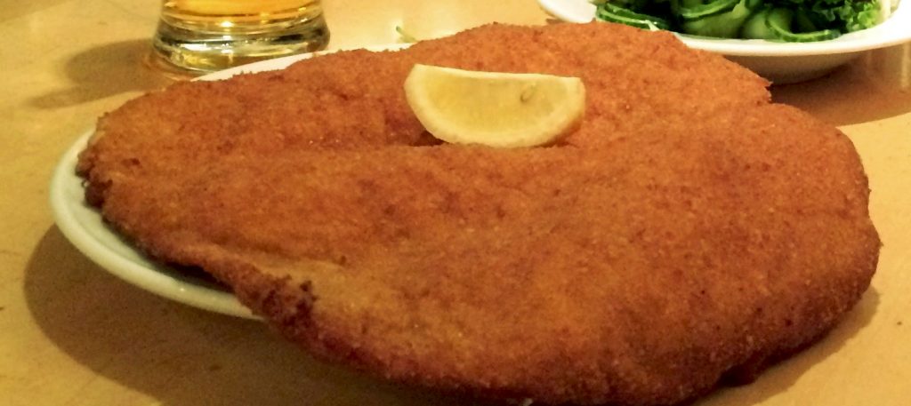 Riesig und lecker! Figlmüllers Schnitzel.