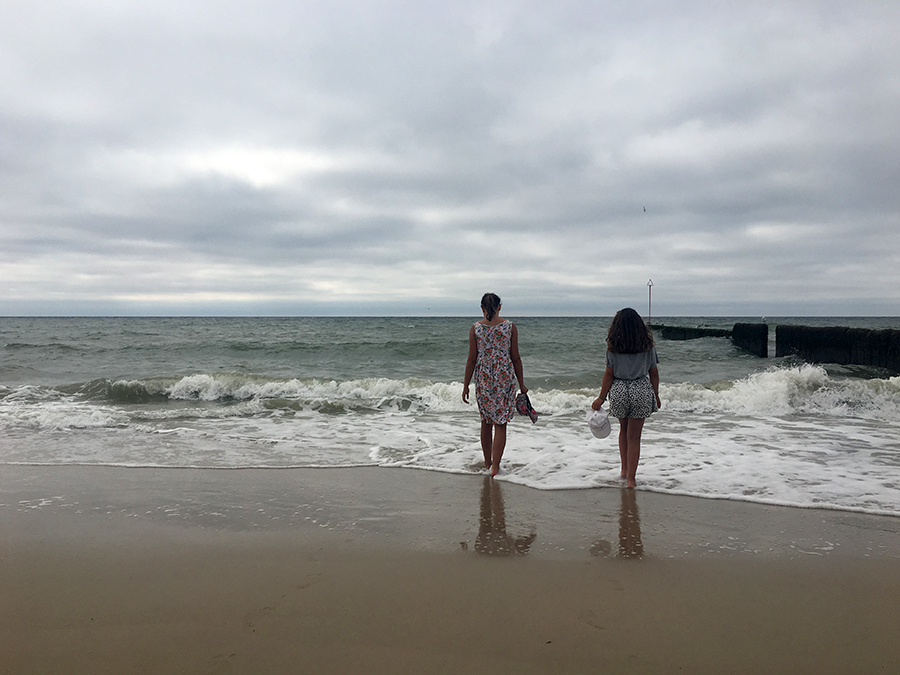 Spaziergang barfuß an der Nordsee.