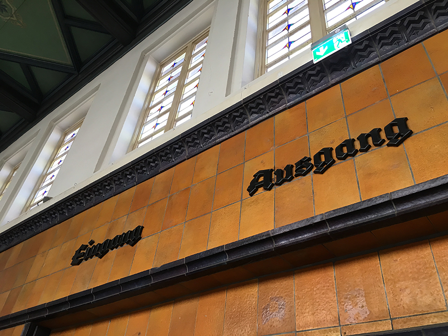 In Westerland verlassen wir den nostalgischen Bahnhof Richtung City für einen kurzen Einkauf.