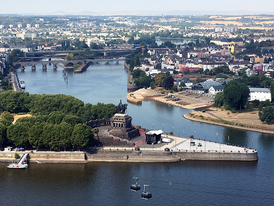 Das deutsche Eck mit monumentalem Reiterstandbild des 1. Deutschen Kaisers Wilhelm I.