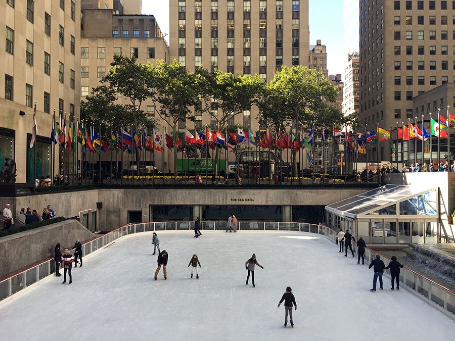 Yeah, Schlittschuhlaufen an der 'Rink at Rockefeller Center' mitten in New York!