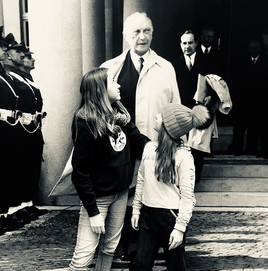 Wir treffen Konrad Adenauer auch höchstpersönlich! Naja... fast.