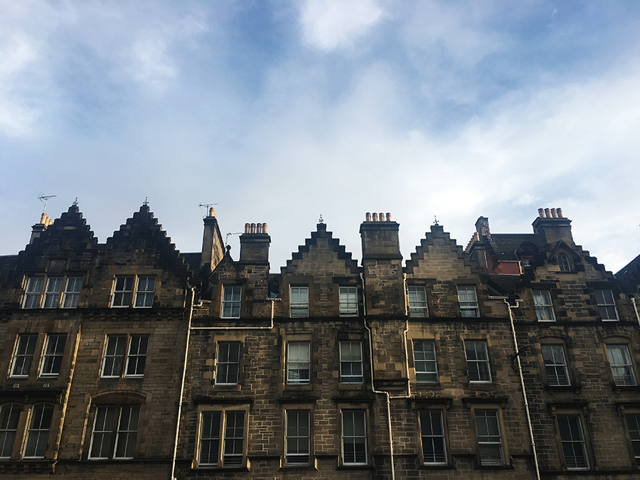 Wunderschöne Fassaden auf dem Grassmarket.