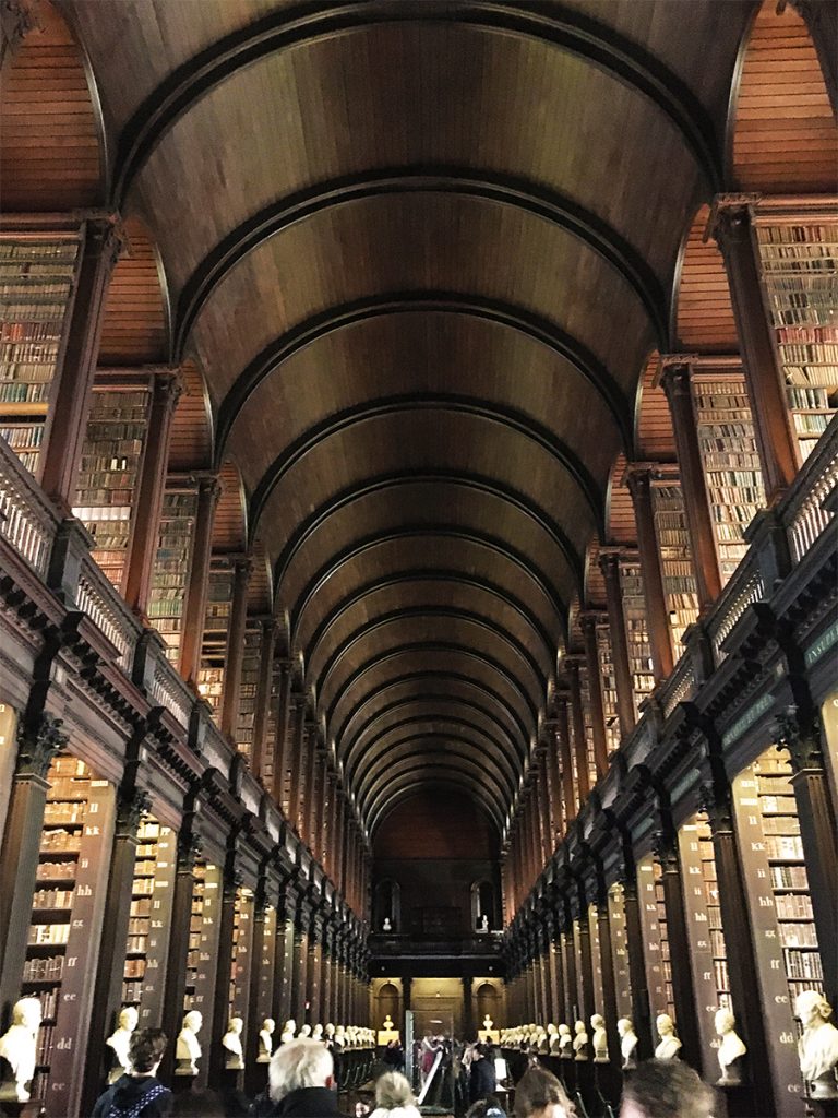 Beeindruckend! Der 'Long Room' des Trinity College.