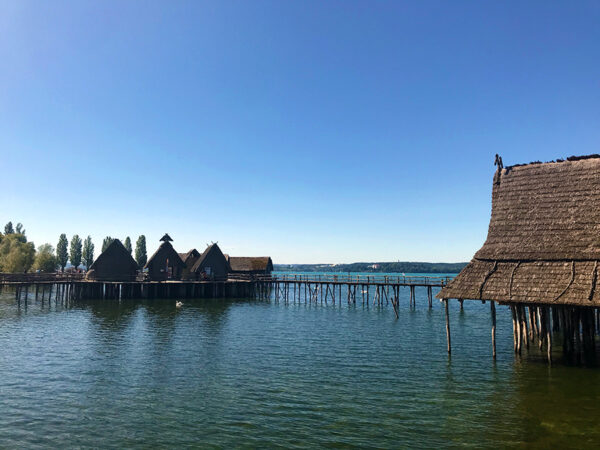 Die Pfahlbauten von Unteruhldingen am Bodensee - faszinierendes Freilichtmuseum und UNESCO-Wektkulturerbe