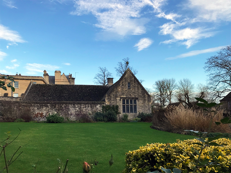 Das sieht ja sehr idyllisch aus... vor dem Eingang zum weltberühmten Christ Church College in Oxford.