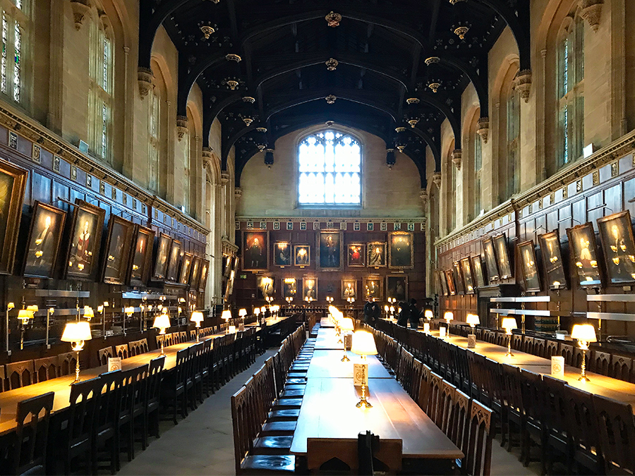 ...und oben angekommen betretet ihr dann "The Hall", das originale Vorbild zur großen Halle aus der Harry-Potter-Filmreihe.
