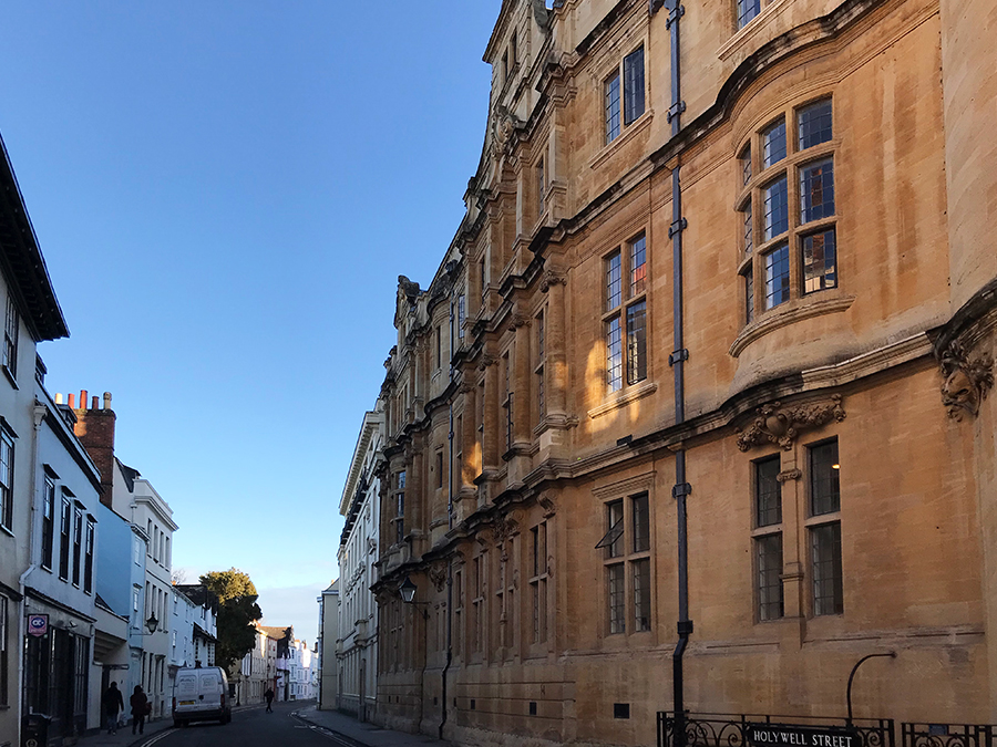 Spaziergang durch die idyllischen Straßen Oxfords.